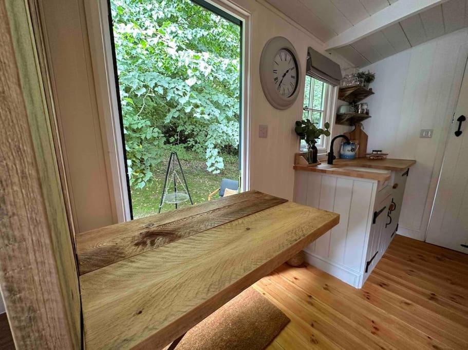 בודמין Cornwall Woodland Shepherd'S Hut Deirdres Hut מראה חיצוני תמונה